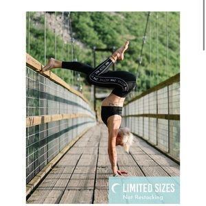 Black Logo Stripe Light n Tight Hi-Rise 7/8 24"